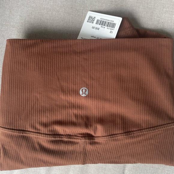 NWT Lululemon Align Ribbed Pant 25” - Picture 5 of 6
